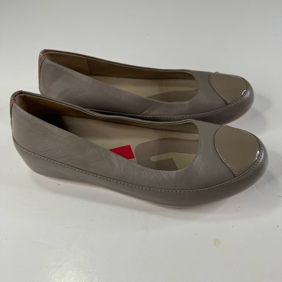 FitFlop Gray Leather Ballet Flats Size 38 - Picture 1 of 8